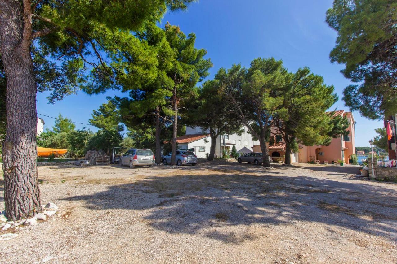 Villa Bozena Brodarica  Esterno foto