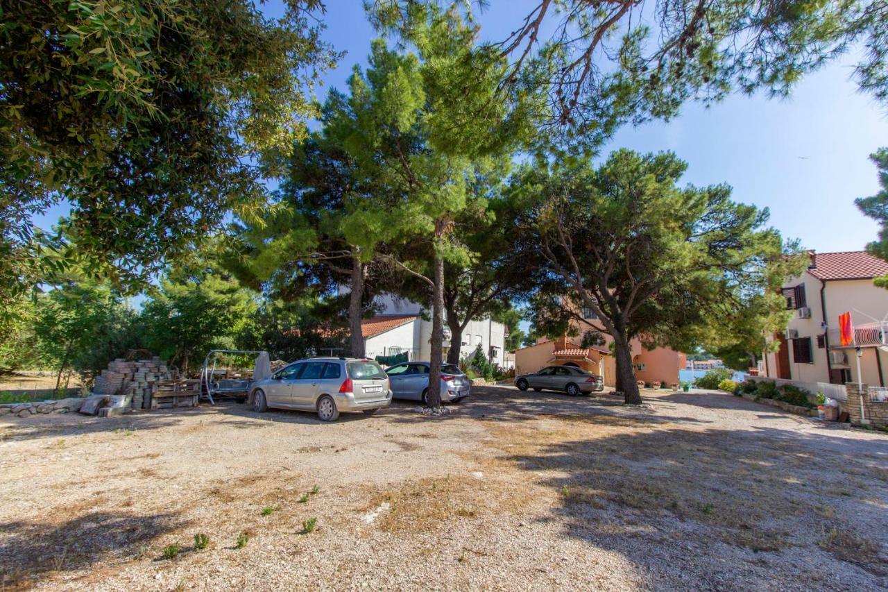 Villa Bozena Brodarica  Esterno foto
