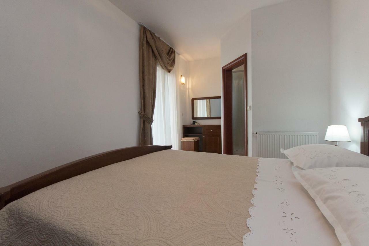 Villa Bozena Brodarica  Esterno foto